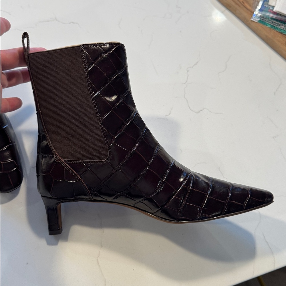 Madewell The Dimes Chelsea Boot in Coffee Bean - Picture 5 of 11